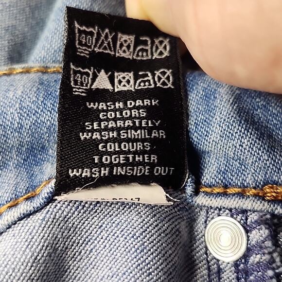 Celebrity Pink Skinny Distressed Jeans Size Juniors 1/25 - Picture 7 of 10